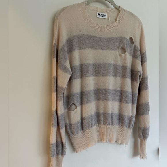 27 MILES 100% Cashmere Sweater w/Distressed detail, Size S, Like New Condition - Picture 2 of 10